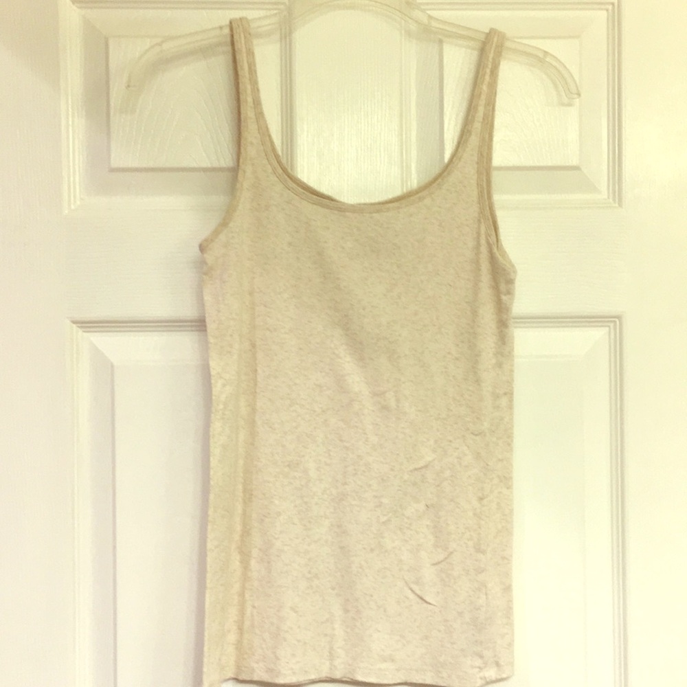 Gap ivory tank